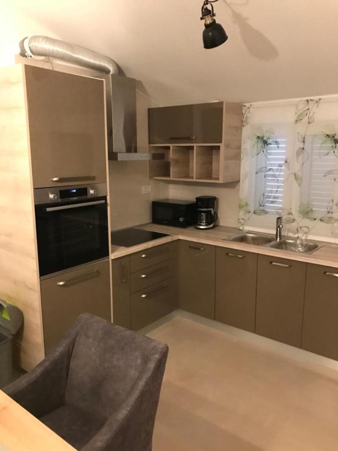 Albatros Apartment Kaštel Sućurac Bagian luar foto