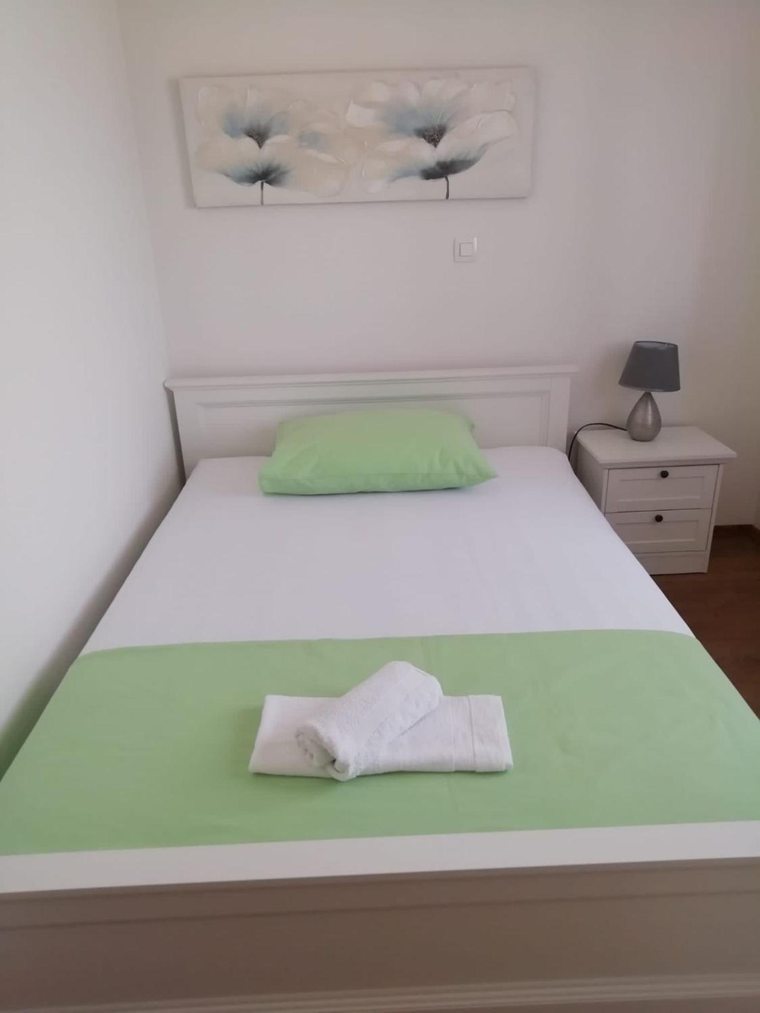 Albatros Apartment Kaštel Sućurac Bagian luar foto