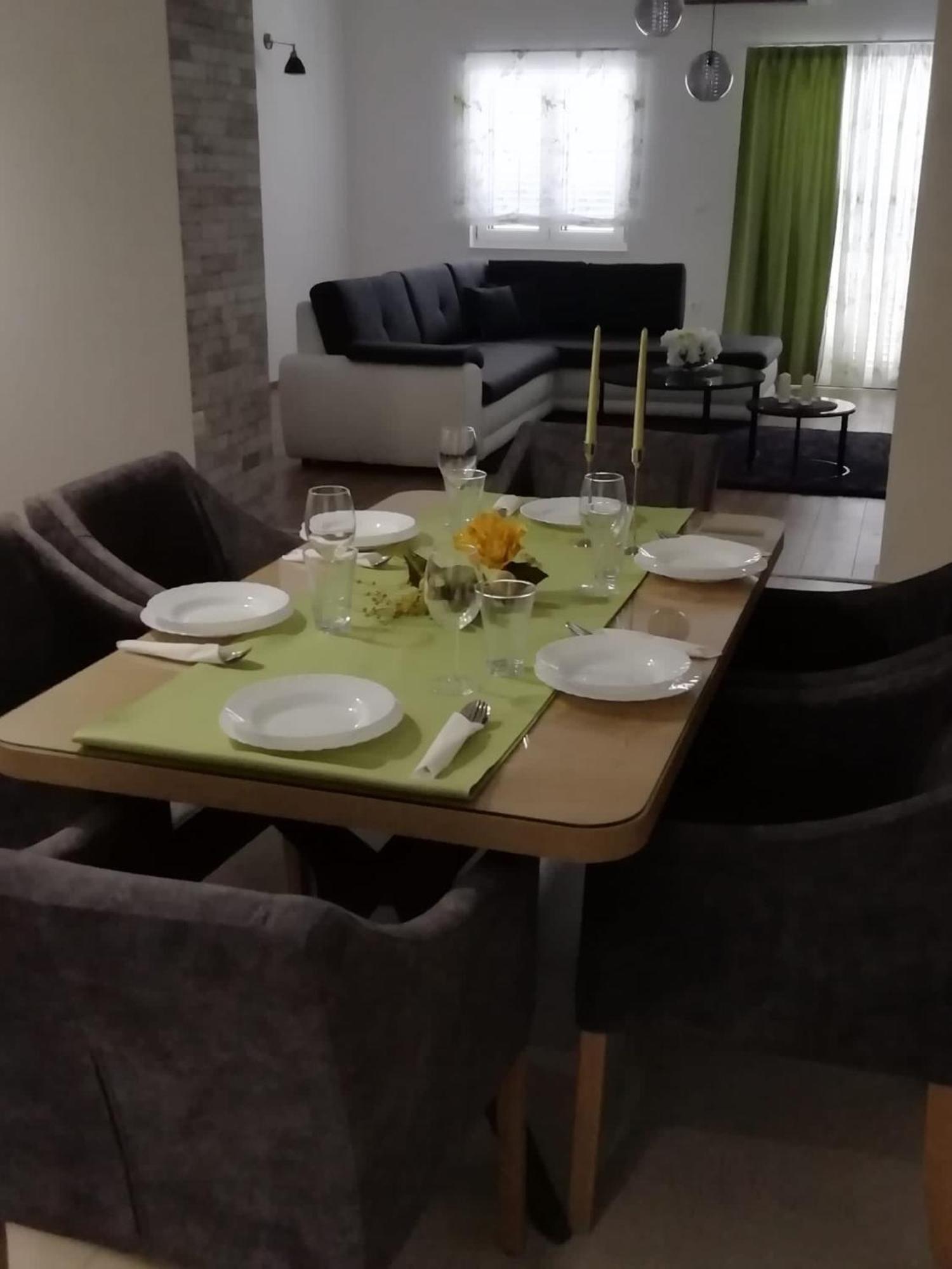 Albatros Apartment Kaštel Sućurac Bagian luar foto